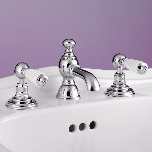 Silverdale Berkeley 3 Hole Basin Deck Tap With Pop Up Waste Chrome 3 Silverdale Berkeley 3 Hole Basin Deck Tap With Pop Up Waste Chrome
